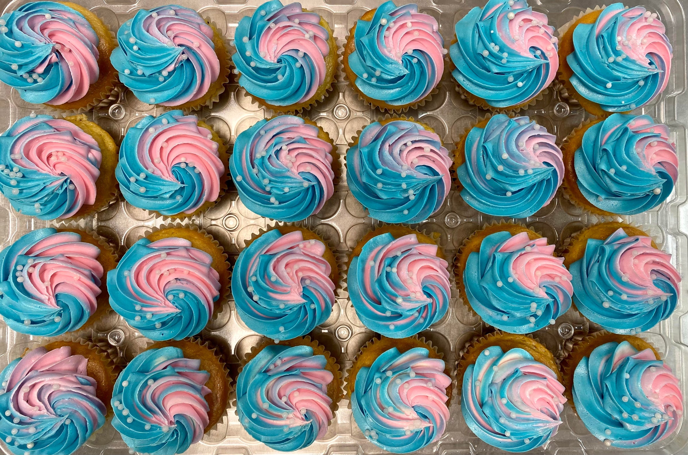 pink and blue cupcakes